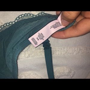 VICTORIA’S SECRET teal lace bra 34B